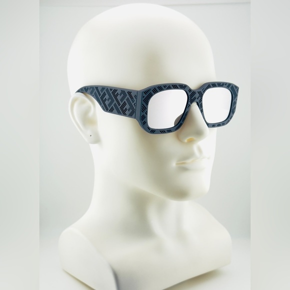 New! FENDI SHADOW Sunglasses FE401131 Matte Gray Frame with Silver Mirror Lenses main image 11